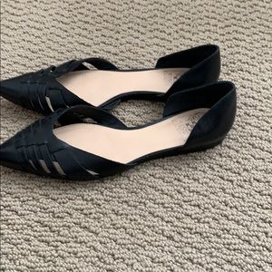 Vince Camuto black flats size 8.5